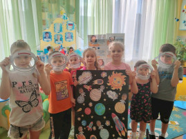 День космонавтики - 12 апреля День космонавтики - 12 апреля.